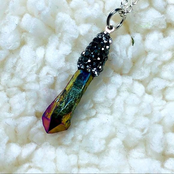 Rainbow holographic titanium quartz pendant necklace on silver chain - Picture 2 of 3